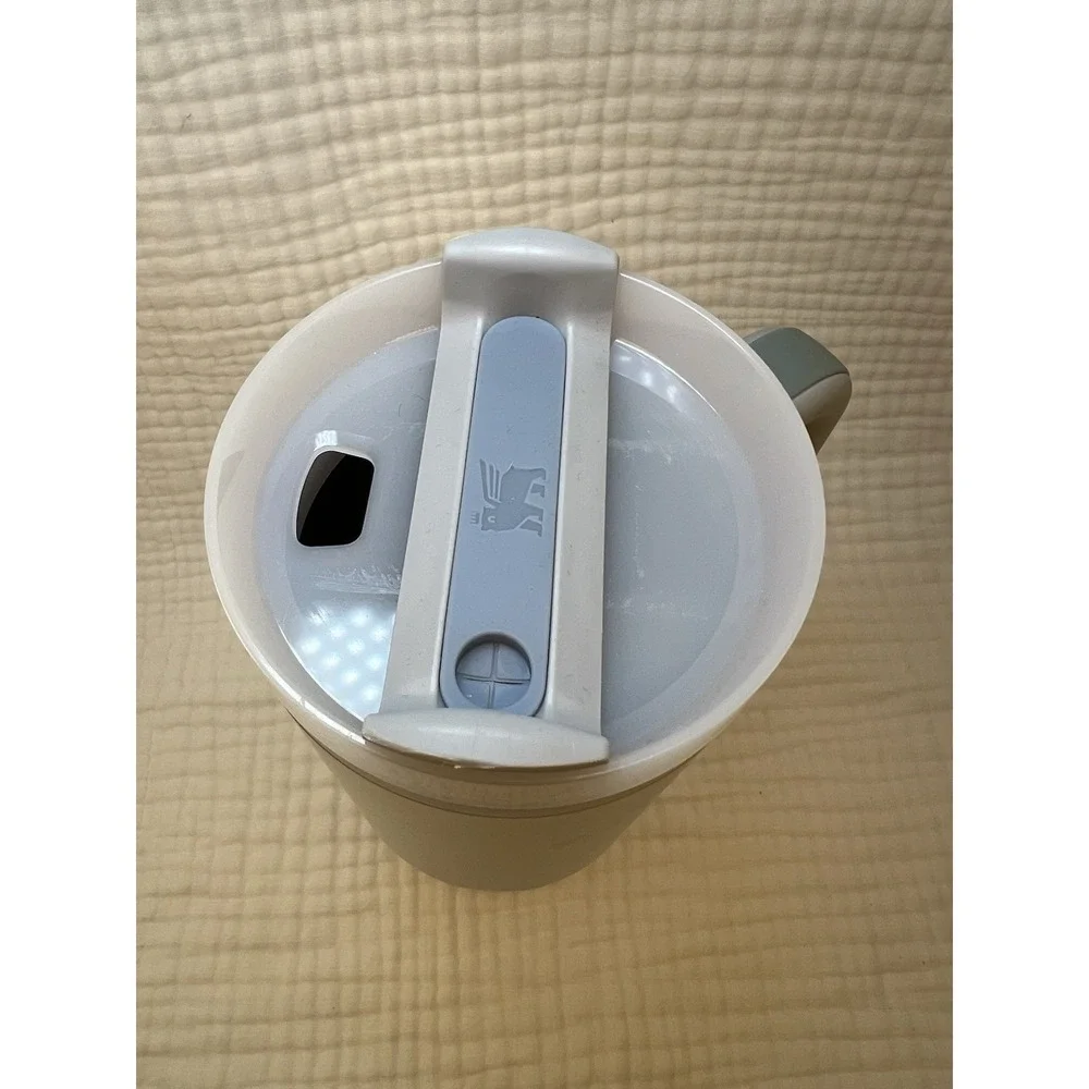 Stanley Quencher H2.0 FlowState 40oz Tumbler Handle No Straw Light Gray Cream - Picture 6 of 13